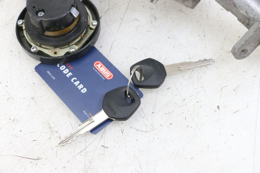 photo de LOCK SET KEY SUZUKI BURGMAN 125 (2018 - 2021)