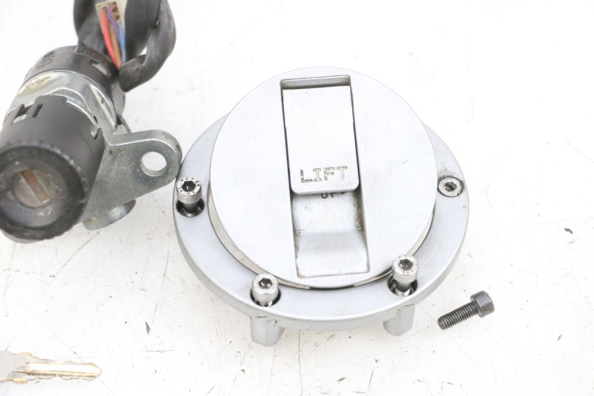 photo de LOCK SET KEY YAMAHA TZR 50 (2008 - 2016) - Checked used part