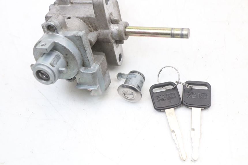 photo de LOCK KEY NEIMAN KIT KYMCO XCITING 250 (2006 - 2009)