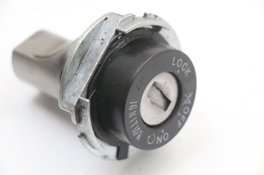 photo de LOCK KEY NEIMAN KIT PIAGGIO ZIP 2T 50 (2009 - 2019)