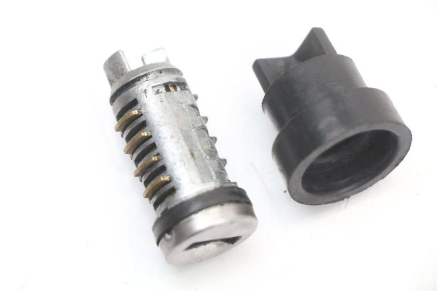 photo de LOCK KEY NEIMAN KIT PIAGGIO ZIP 2T 50 (2009 - 2019)