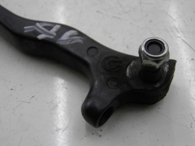 photo de RIGHT BRAKE LEVER YAMAHA YP MAJESTY 125 (1998 - 2001)