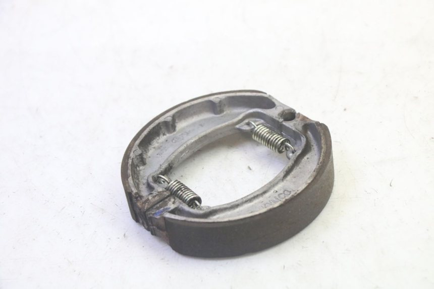 photo de BRAKE SHOE KYMCO AGILITY 16+ 4T 50 (2018 - 2023) - Zoom on usage condition