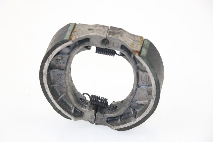 photo de BRAKE SHOES BAOTIAN TRAVEL SPIRIT 50 (2010 - 2012)