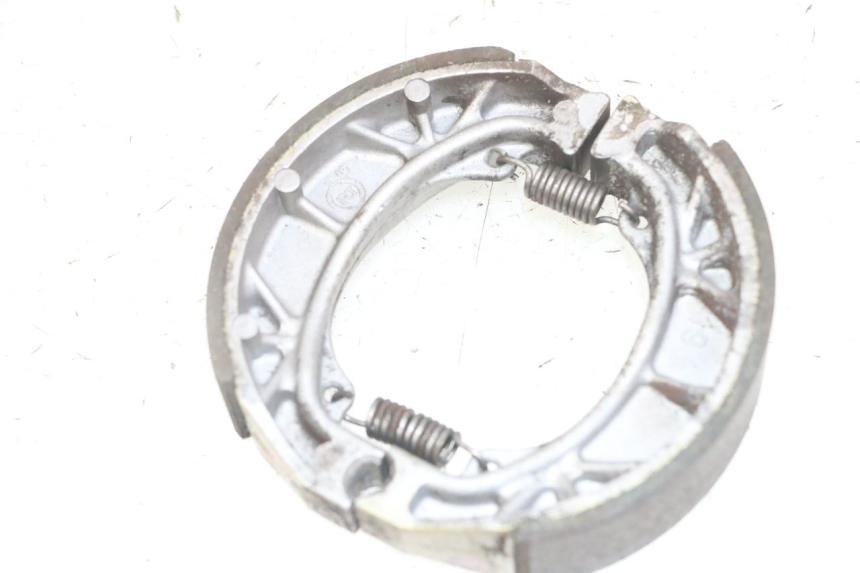 photo de BRAKE SHOES PEUGEOT KISBEE 2T 50 (2018 - 2022)