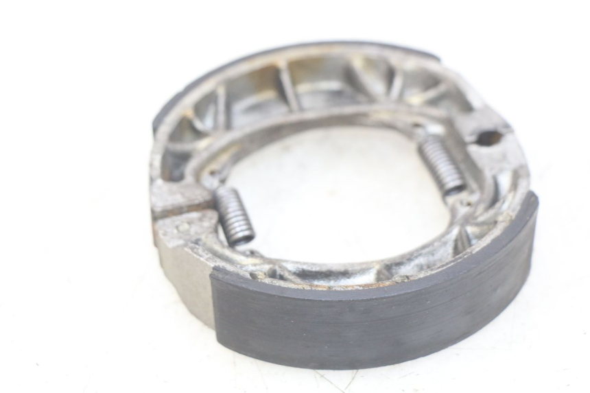 photo de BRAKE SHOE PEUGEOT KISBEE 4T 50 (2018 - 2022)