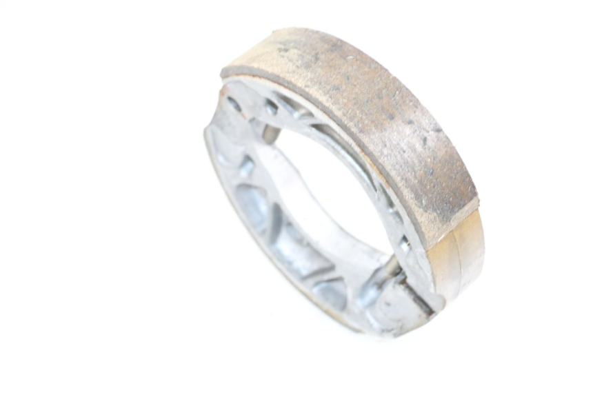 photo de BRAKE SHOES YAMAHA NEO'S CORE 1 (2022 - 2026) - Zoom on usage condition