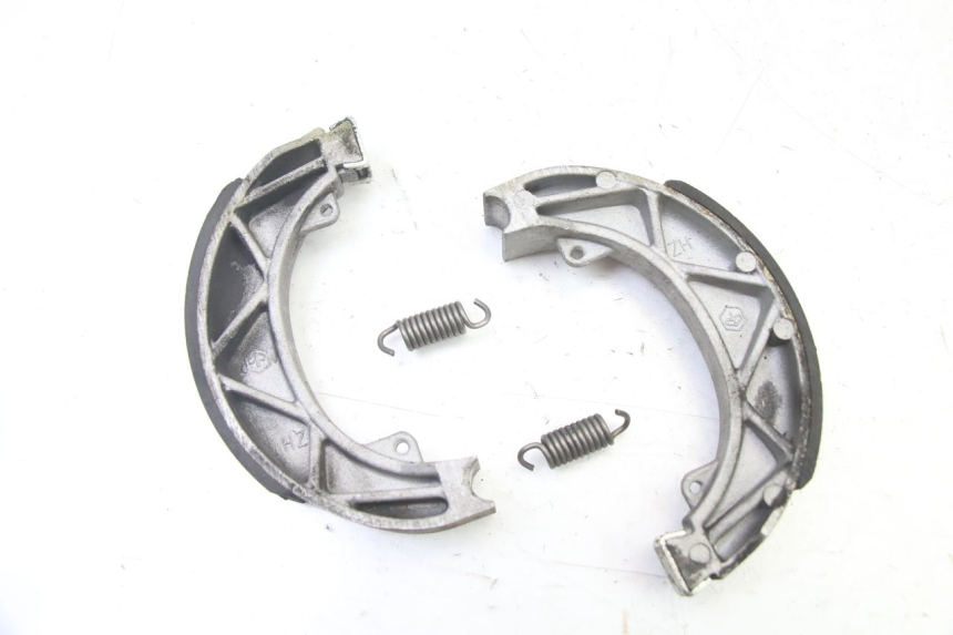 photo de BRAKE SHOE PIAGGIO NEW TYPHOON 50 (2018 - 2021)