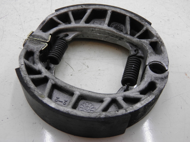 photo de BRAKE SHOES PIAGGIO ZIP 2T 50 (2009 - 2019)