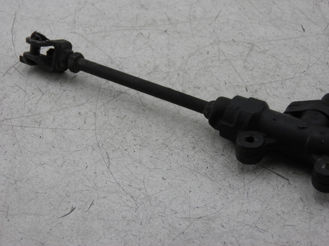 photo de REAR BRAKE MASTER CYLINDER HONDA CB SEVEN FITTY 750 (1992 - 2003)