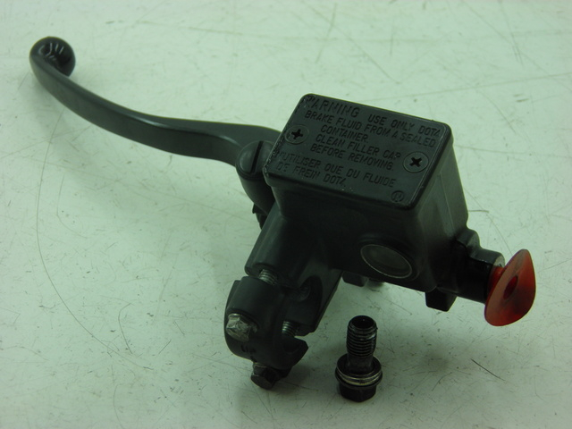 photo de REAR BRAKE MASTER CYLINDER HONDA FES S-WING SWING 125 (2007 - 2015)