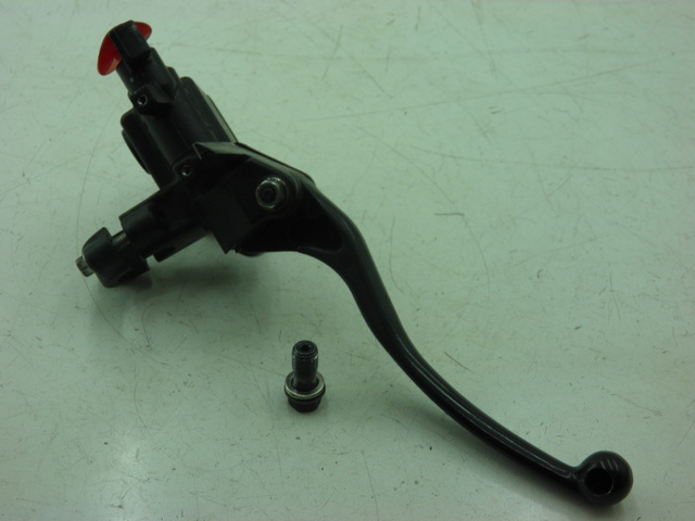 photo de REAR BRAKE MASTER CYLINDER HONDA FES S-WING SWING 125 (2007 - 2015)