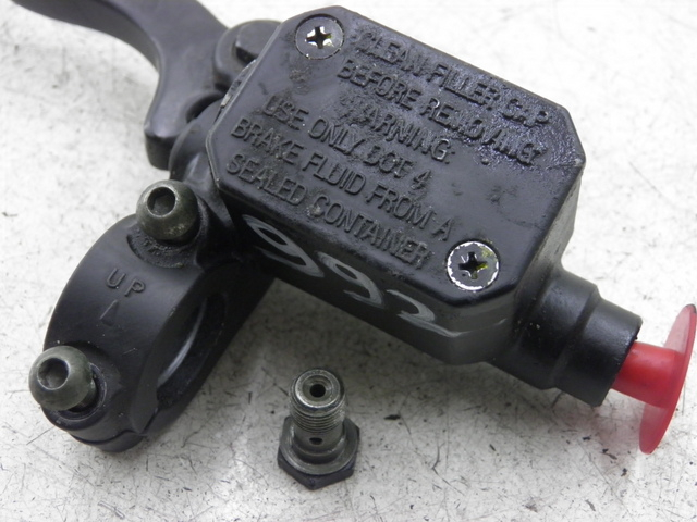 photo de REAR BRAKE MASTER CYLINDER PIAGGIO MP3 500 (2011 - 2015)