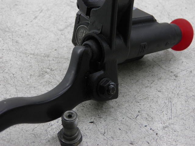 photo de REAR BRAKE MASTER CYLINDER PIAGGIO MP3 500 (2011 - 2015)