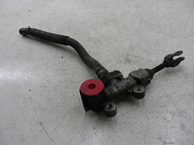 photo de REAR BRAKE MASTER CYLINDER SUZUKI GS GSE 500 (2001 - 2003)