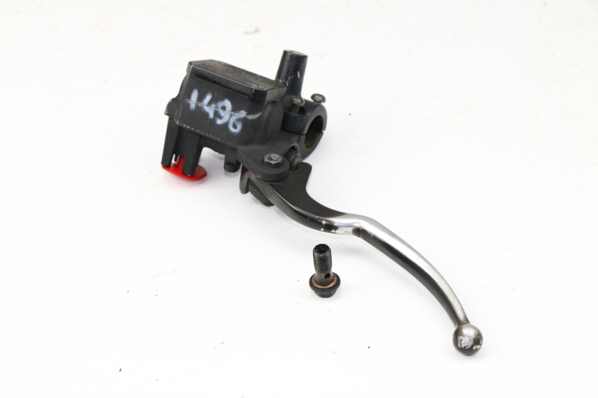 photo de REAR BRAKE MASTER CYLINDER YAMAHA XMAX X-MAX 125 (2006 - 2009)