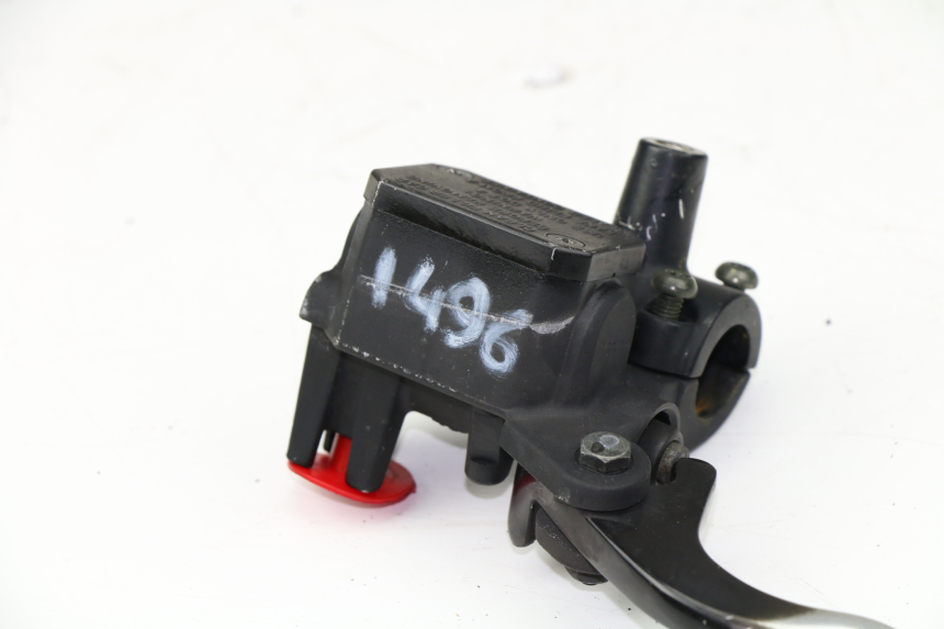 photo de REAR BRAKE MASTER CYLINDER YAMAHA XMAX X-MAX 125 (2006 - 2009)