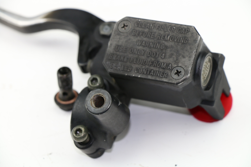 photo de REAR BRAKE MASTER CYLINDER YAMAHA XMAX X-MAX 125 (2006 - 2009)