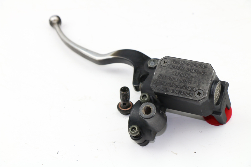 photo de REAR BRAKE MASTER CYLINDER YAMAHA XMAX X-MAX 125 (2006 - 2009)