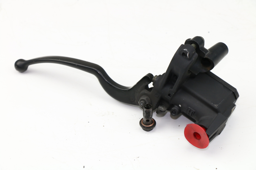 photo de REAR BRAKE MASTER CYLINDER YAMAHA XMAX X-MAX 125 (2006 - 2009)