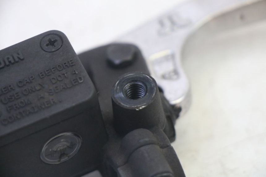 photo de FRONT BRAKE MASTER CYLINDER QUADRO 4 4D 350 (2015 - 2018)