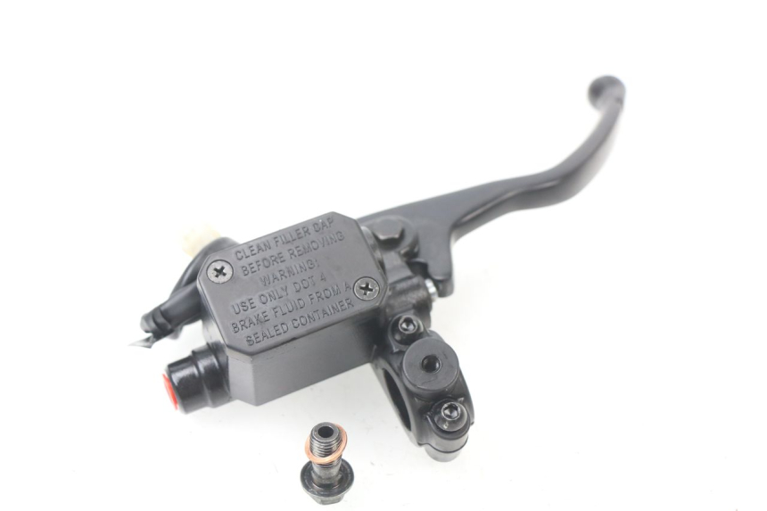 photo de FRONT BRAKE MASTER CYLINDER YAMAHA AEROX 4 50 (2018 - 2020) - Product overview