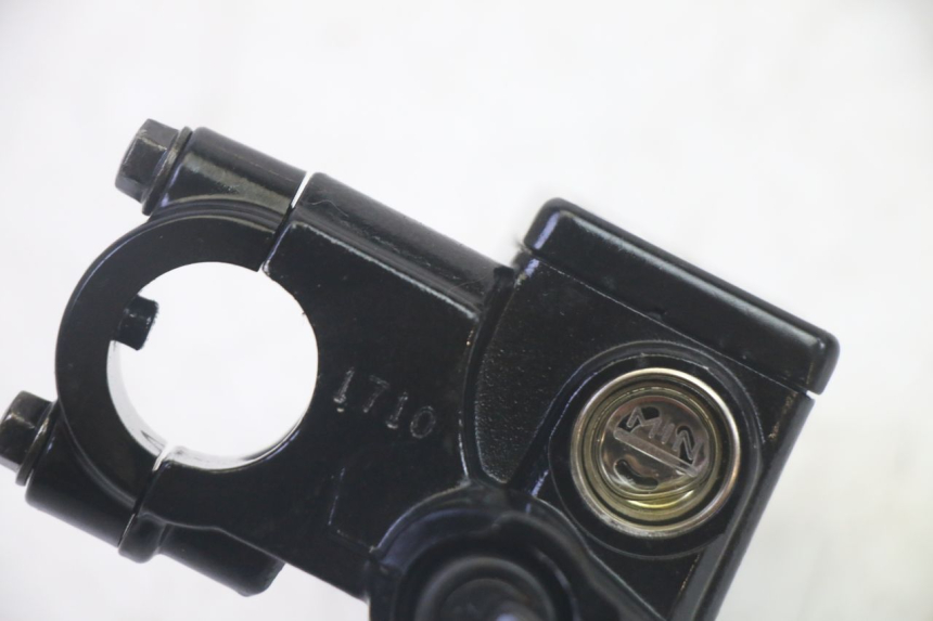 photo de FRONT BRAKE MASTER CYLINDER KYMCO AGILITY 4T 50 (2018 - 2022) - Fixing points details