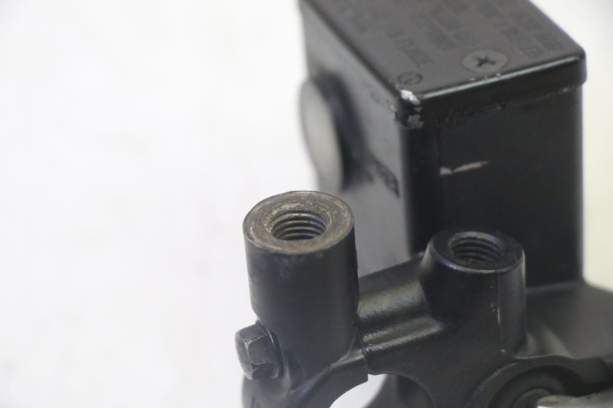 photo de FRONT BRAKE MASTER CYLINDER SUZUKI BURGMAN 125 (2007 - 2014)