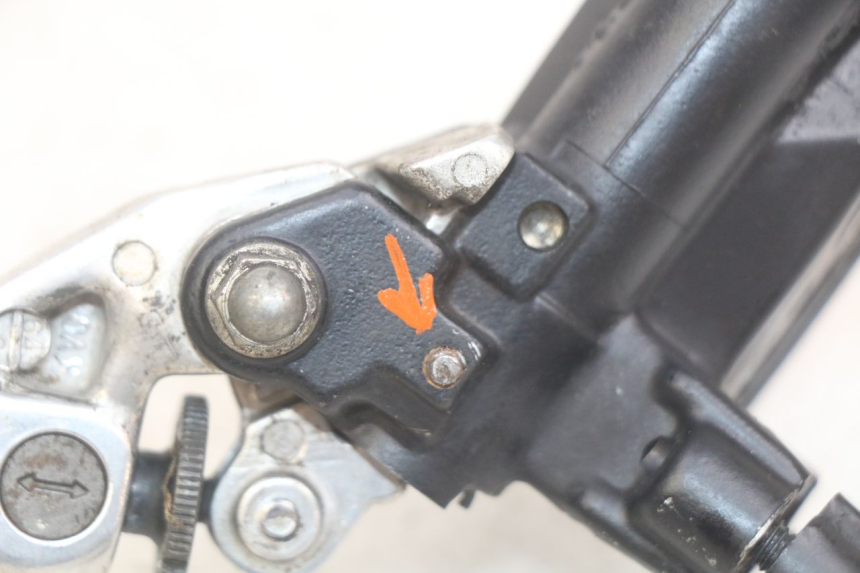 photo de FRONT MASTER CYLINDER HONDA CBR F SC25 1000 (1989 - 1992)