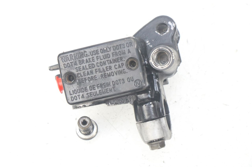 photo de FRONT BRAKE MASTER CYLINDER HONDA CBR R 125 (2003 - 2006)