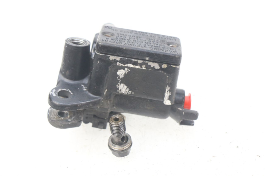 photo de FRONT BRAKE MASTER CYLINDER HONDA CBR R 125 (2003 - 2006)