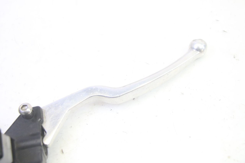 photo de FRONT BRAKE MASTER CYLINDER SYM CROX 4T 50 (2016 - 2023) - Zoom on usage condition