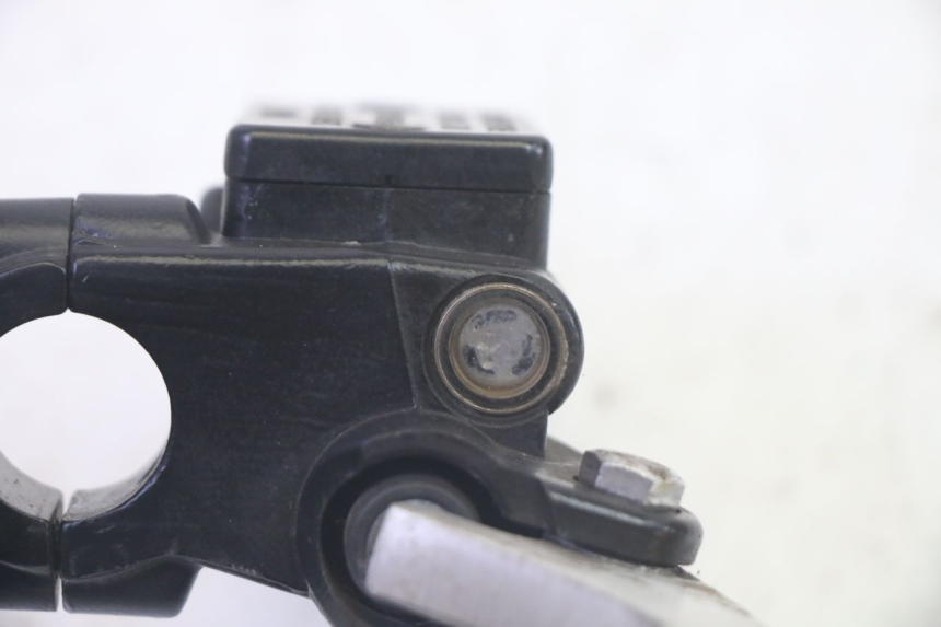 photo de FRONT MASTER CYLINDER PEUGEOT DJANGO 4T 50 (2014 - 2019) - Technical close-up