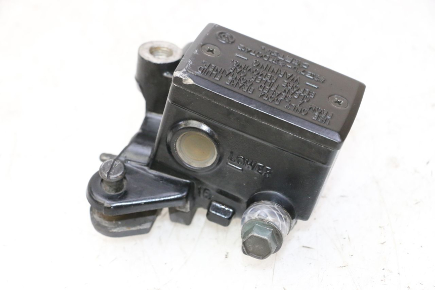 photo de FRONT BRAKE MASTER CYLINDER YAMAHA FZ6 N FAZER 600 (2004 - 2006)