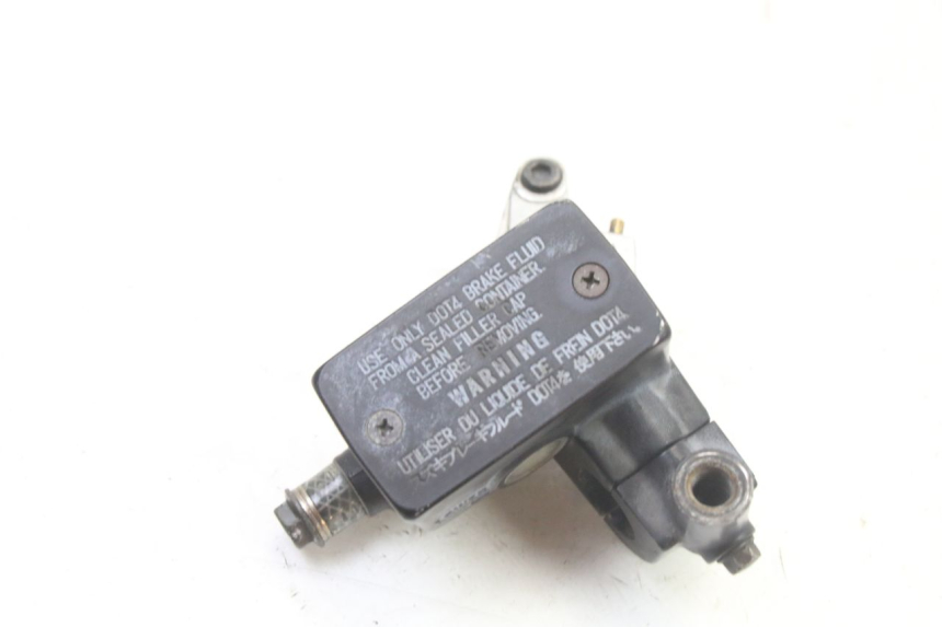 photo de FRONT BRAKE MASTER CYLINDER SUZUKI GS GSE 500 (2001 - 2003)