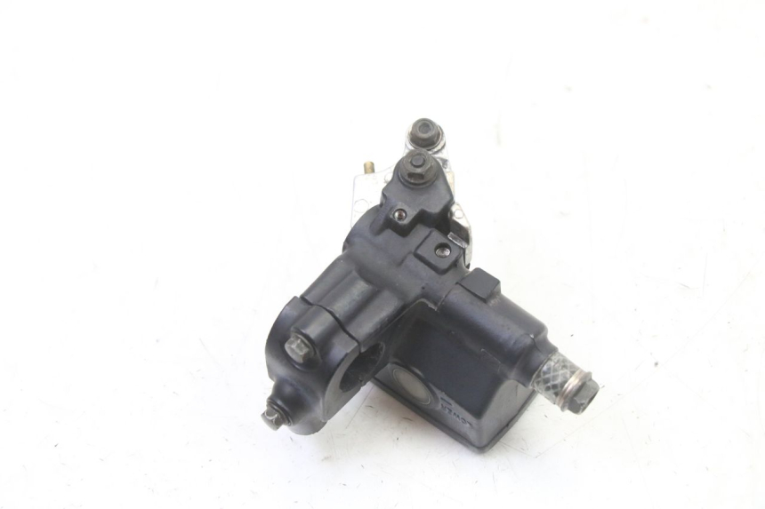 photo de FRONT BRAKE MASTER CYLINDER SUZUKI GS GSE 500 (2001 - 2003)