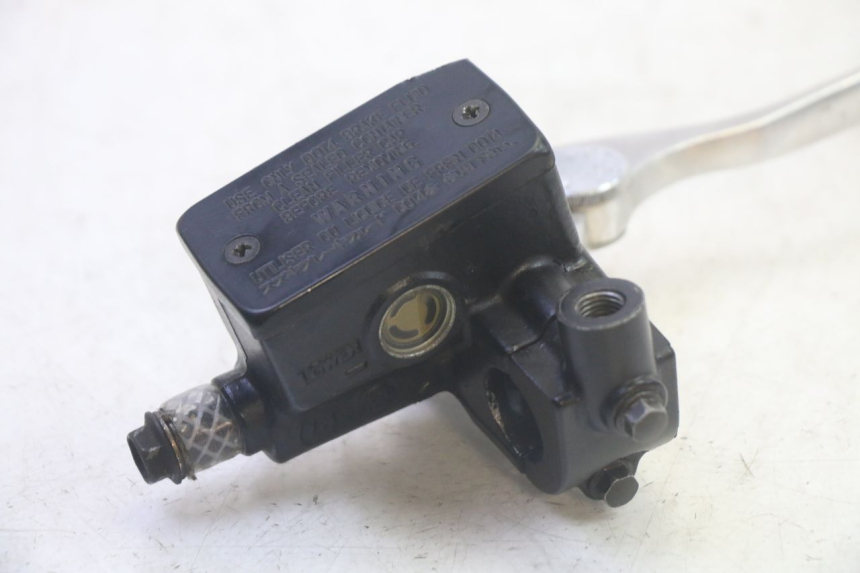 photo de FRONT BRAKE MASTER CYLINDER SUZUKI GSF N BANDIT 600 (1996 - 1999) - Zoom on usage condition