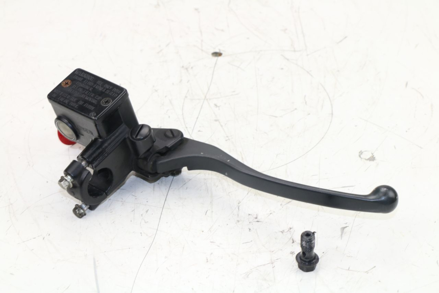 photo de FRONT BRAKE MASTER CYLINDER HONDA FES S-WING SWING 125 (2007 - 2015)