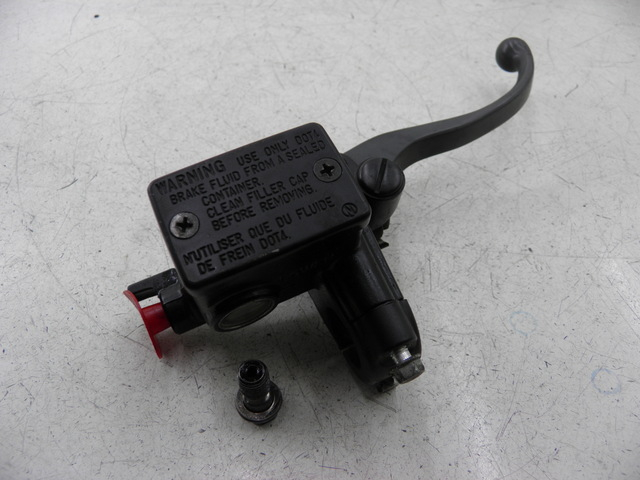 photo de FRONT MASTER CYLINDER HONDA FES S-WING SWING ABS 125 (2007 - 2015)