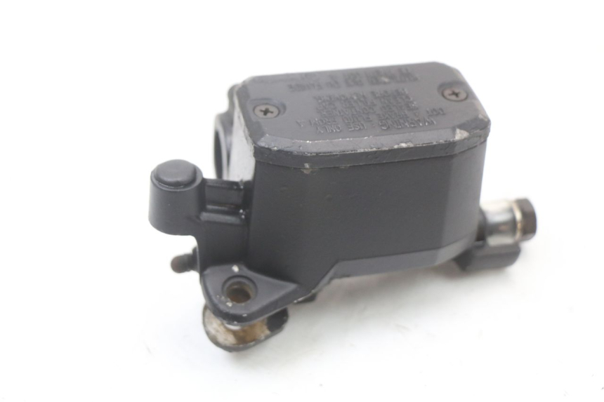 photo de FRONT BRAKE MASTER CYLINDER HONDA NTV DEAUVILLE 650 (1998 - 2001)