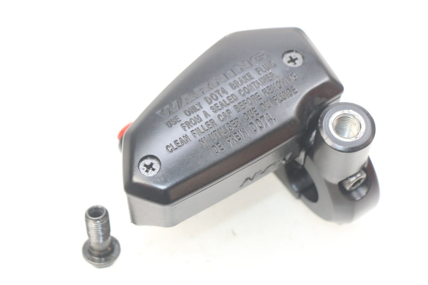 photo de FRONT MASTER CYLINDER KAWASAKI Z 650 (2016 - 2019)