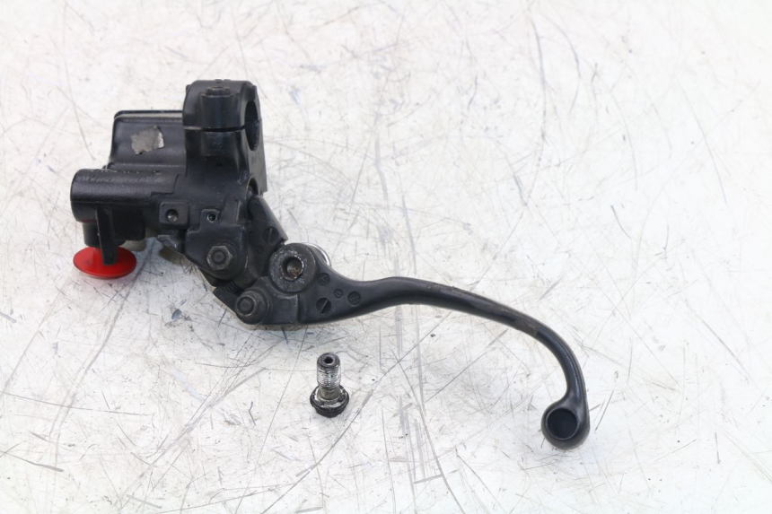 photo de FRONT BRAKE MASTER CYLINDER KAWASAKI ZZR 600 (1995 - 2004)