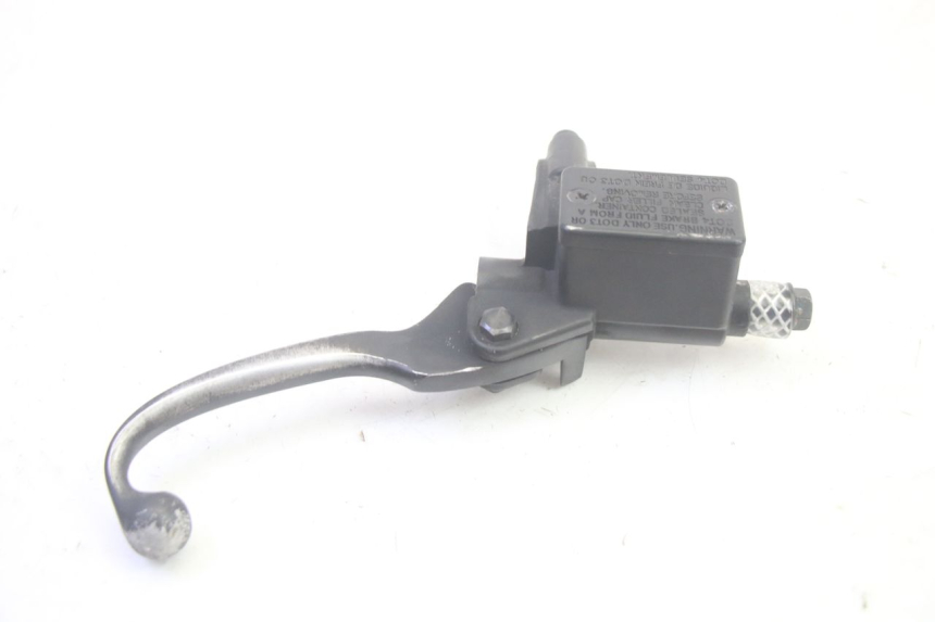 photo de FRONT BRAKE MASTER CYLINDER PEUGEOT KISBEE 4T 50 (2018 - 2022) - Technical close-up