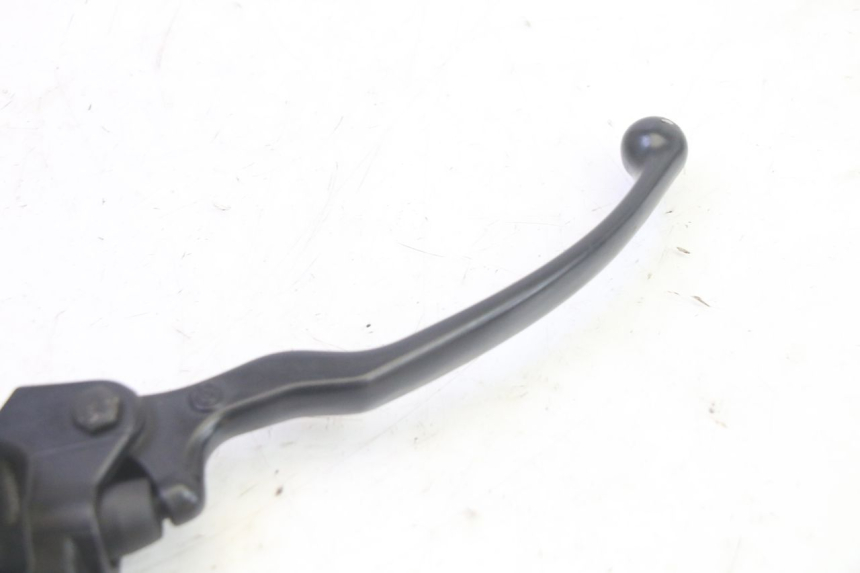 photo de FRONT MASTER CYLINDER PIAGGIO MP3 RL 250 (2007 - 2010) - Zoom on usage condition