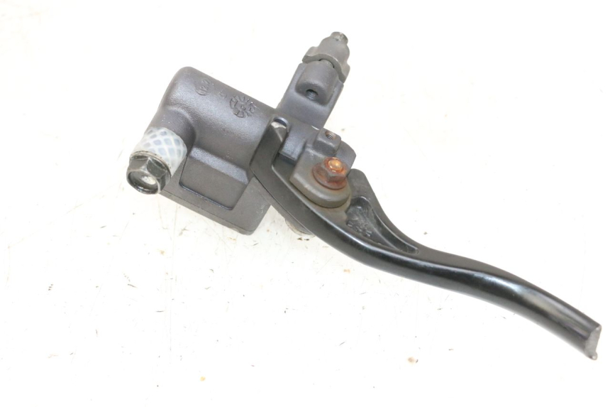 photo de FRONT BRAKE MASTER CYLINDER HONDA NSR R 125 (1994 - 2003) - Alternative perspective