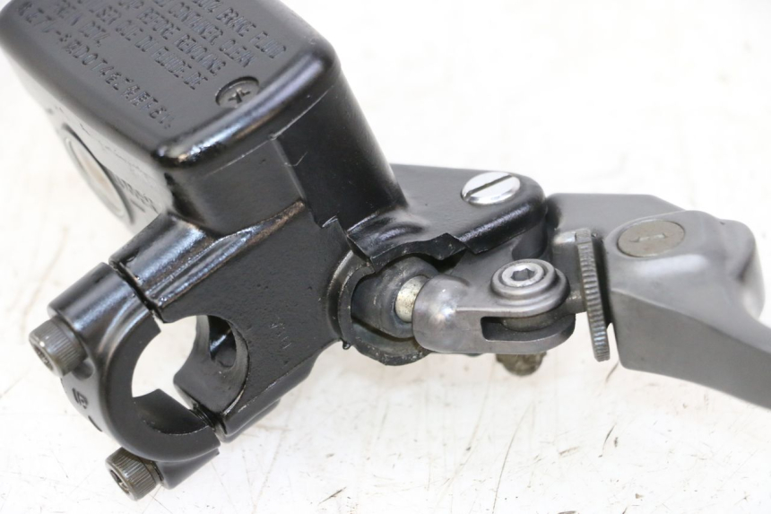 photo de FRONT BRAKE MASTER CYLINDER HONDA NTV DEAUVILLE 650 (2001 - 2006)