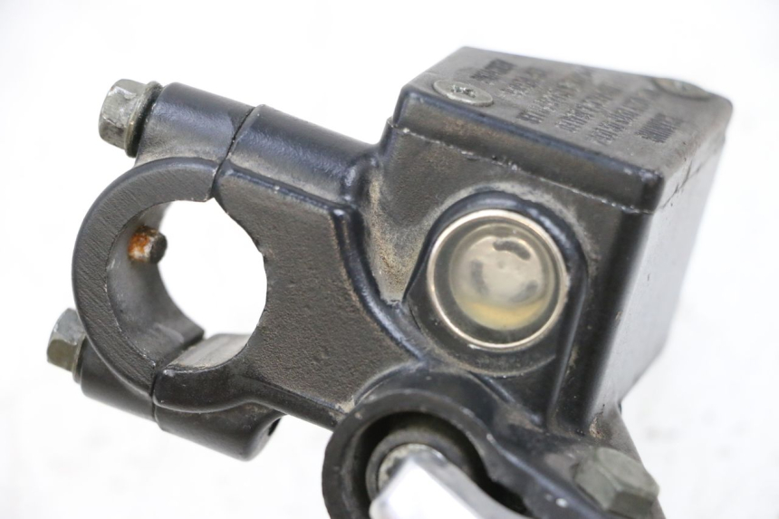 photo de FRONT BRAKE MASTER CYLINDER SYM ORBIT 2 50 (2008 - 2014) - Zoom on usage condition