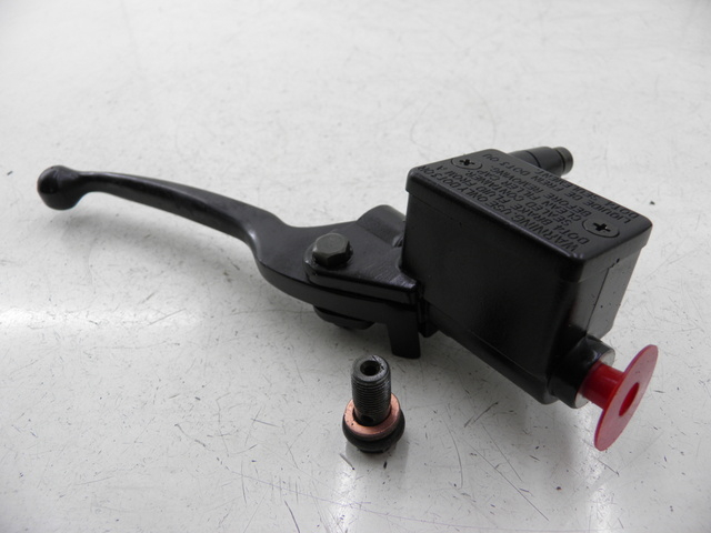 photo de FRONT MASTER CYLINDER PEUGEOT KISBEE 4T 50 (2010 - 2017)