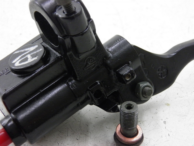 photo de FRONT MASTER CYLINDER PEUGEOT KISBEE 4T 50 (2010 - 2017)