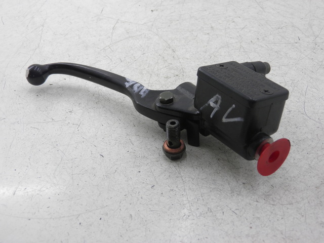 photo de FRONT MASTER CYLINDER PEUGEOT KISBEE 4T 50 (2010 - 2017)